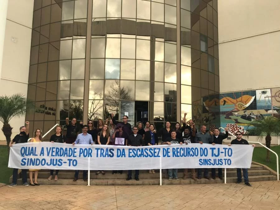 Categorias reÃÂºnem-se com Tribunal de JustiÃÂ§a para evitar extinÃÂ§ÃÂ£o de cargos de oficial e escrivÃÂ£o; CNJ farÃÂ¡ audiÃªncia para tratar sobre assunto