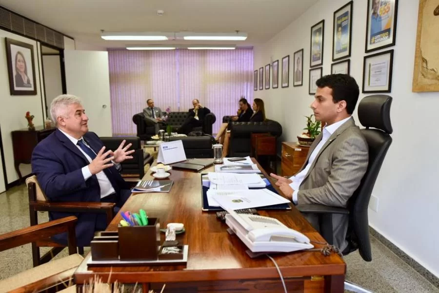 IrajÃÂ¡ se reÃÂºne com ministro Marcos Pontes e anuncia internet via satÃÂ©lite para municÃÂ­pios do Tocantins