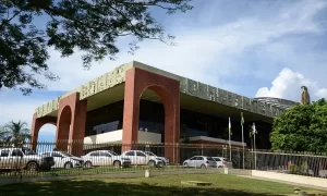 Governo pagarÃÂ¡ servidores que recebem salÃÂ¡rio lÃÂ­quido de atÃÂ© R$ 3.800 nesta sexta-feira