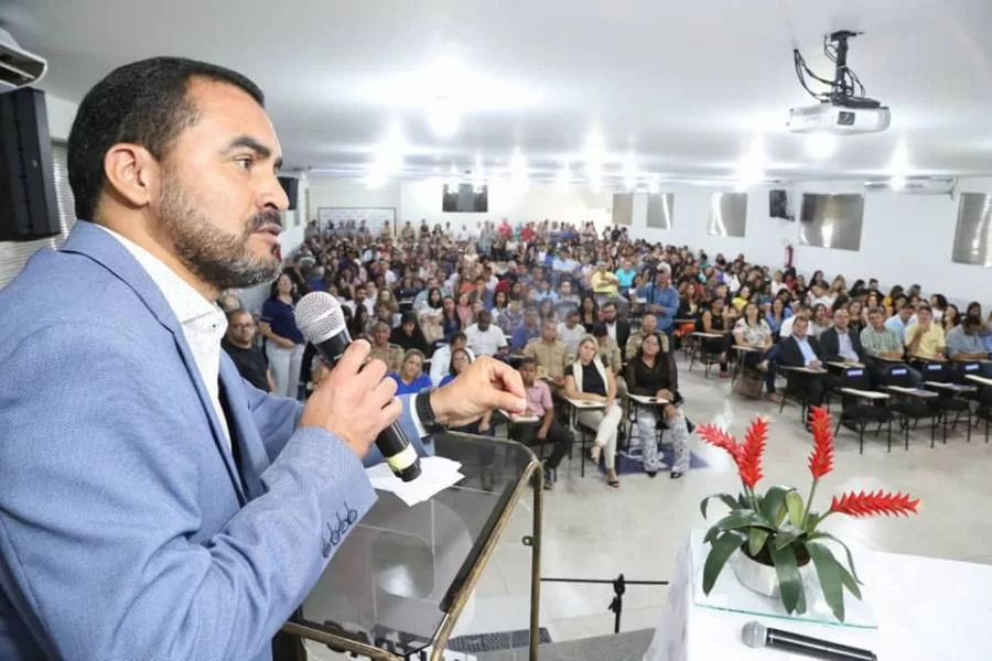 Parceria entre BNDES e Governo do Tocantins leva programa TO Ligado a AraguaÃÂ­na