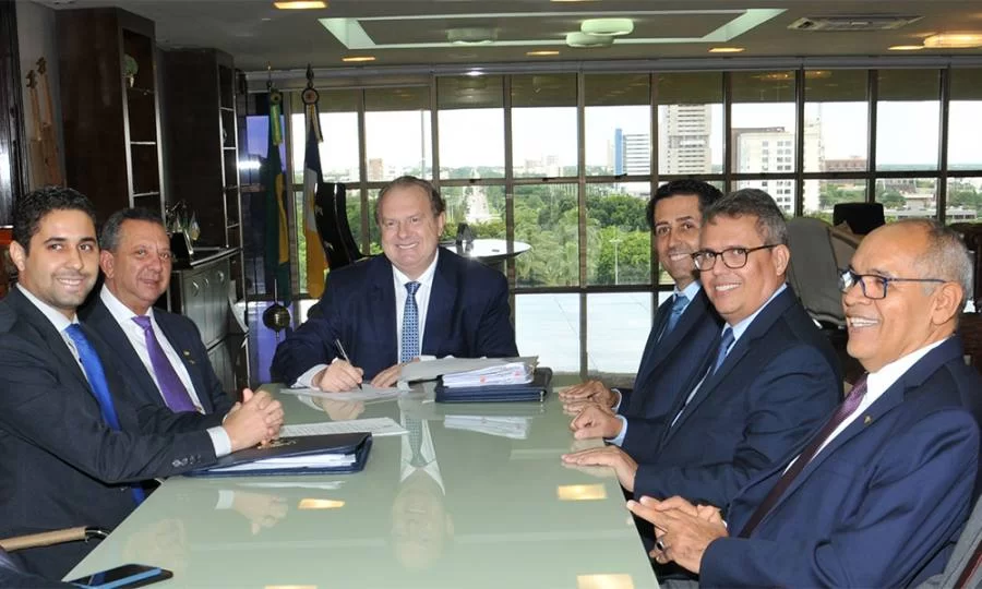 Governador sanciona Leis que instituem programas de aposentadoria incentivada