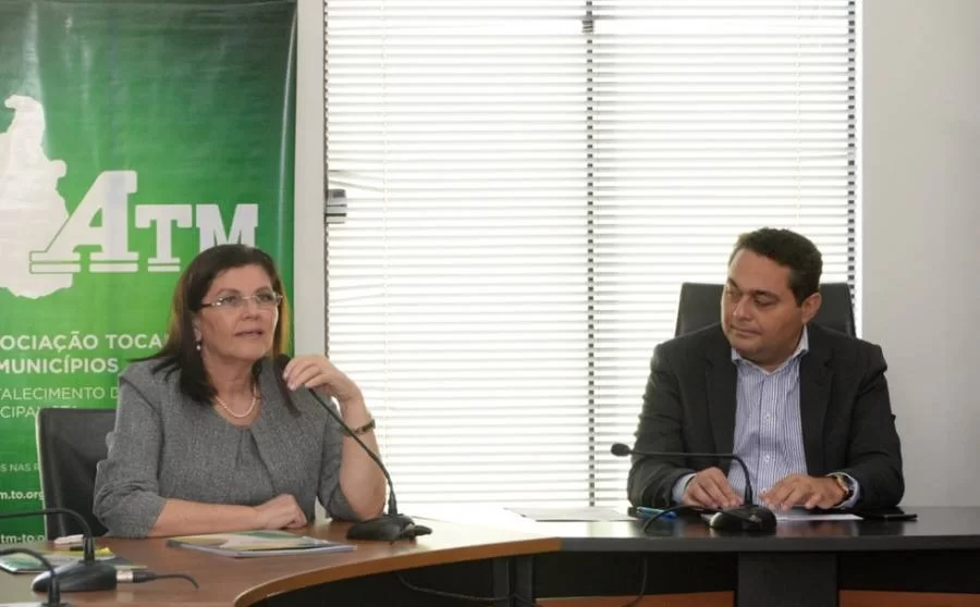 Representante do MinistÃÂ©rio da FamÃÂ­lia, Mulher e Direitos Humanos anuncia programa voltado para mulheres tocantinenses