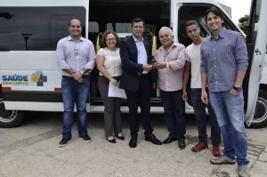 Centro de ReabilitaÃÂ§ÃÂ£o de Colinas recebe micro-ÃÂ´nibus do Governo do Estado
