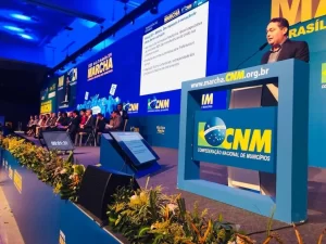 ATM comemora liberaÃÂ§ÃÂ£o de encargos aos MunicÃÂ­pios das mÃÂ¡quinas do PAC II