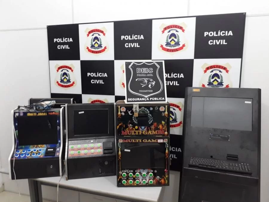 PolÃÂ­cia Civil deflagra operaÃÂ§ÃÂ£o Aza-zahr e apreende vÃÂ¡rias mÃÂ¡quinas caÃÂ§a-nÃÂ­queis em Palmas