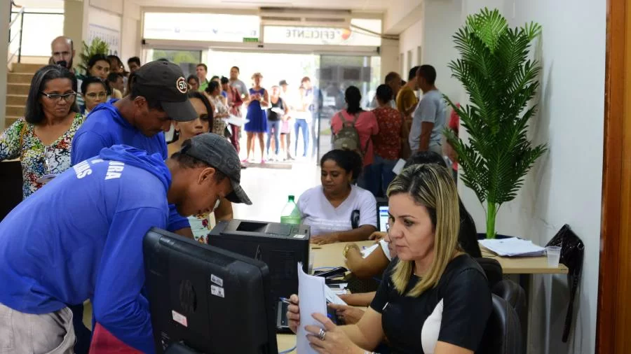 Mais de trÃªs mil servidores do municÃÂ­pio ainda nÃÂ£o fizeram o recadastramento obrigatÃÂ³rio