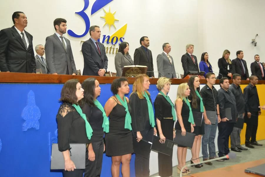 Assembleia homenageia defensores pÃÂºblicos em sessÃÂ£o solene