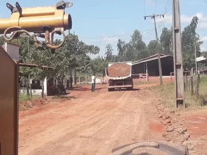 Prefeitura de Bernardo SayÃÂ£o realiza projeto "Acelera Bernardo SayÃÂ£o" que visa recuperaÃÂ§ÃÂ£o de estradas vicinais e logradouros urbanos