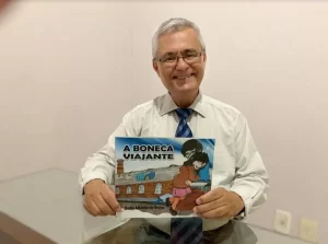 Professor Pedro Albeirice lanÃÂ§a livro infantil em AraguaÃÂ­na nesta sexta-feira, 31