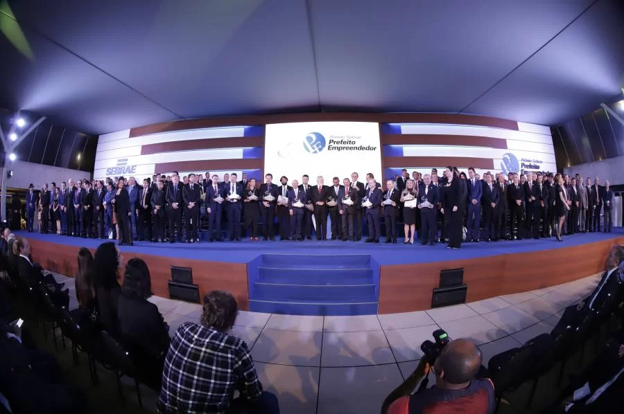 PrÃªmio Sebrae Prefeito Empreendedor ÃÂ© concedido a 14 dirigentes municipais