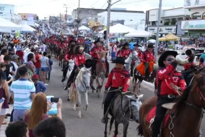 Cavalgada de AraguaÃÂ­na movimentarÃÂ¡ mais de 100 mil pessoas neste domingo