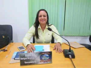 Projeto da Vereadora Raiza GuimarÃÂ£es cria Ouvidorias em secretarias de Lagoa da ConfusÃÂ£o