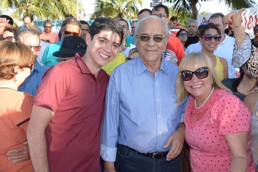 De volta a ParaÃÂ­so, MoisÃÂ©s Avelino ÃÂ© recebido com festa pela comunidade