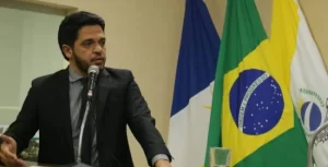 Ex-presidente da CÃÂ¢mara Washington Ayres perde prazo para esclarecimentos ao TCE por irregularidades no salario e pode ser afastado pela mesa