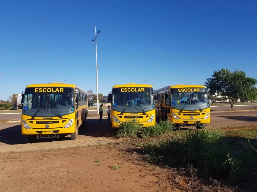 Ãânibus do Programa Nacional Caminho da Escola sÃÂ£o inspecionados por tÃÂ©cnico de qualidade da Metrologia