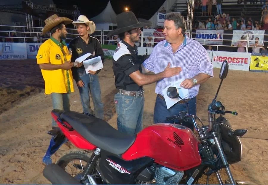 SÃÂ¡vio Pereira vence o Rodeio da Expoara 2019