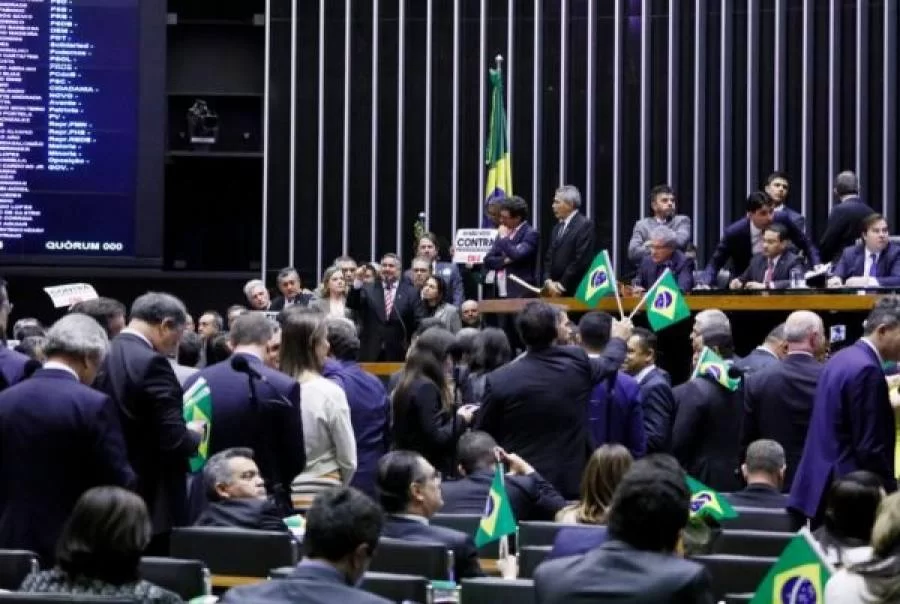 CÃÂ¢mara aprova reforma da PrevidÃªncia em 1ÃÂº turno mas proposta ainda pode mudar