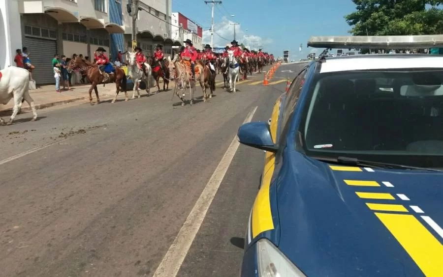 PRF, monitora Rodovias em torno de AraguaÃÂ­na e GuaraÃÂ­ durante cavalgadas