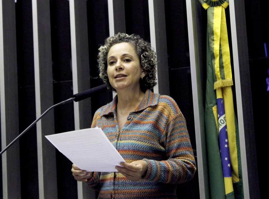 Na tribuna,  Deputada Federal Josi Nunes defende a emancipaÃÂ§ÃÂ£o de Luzimangues