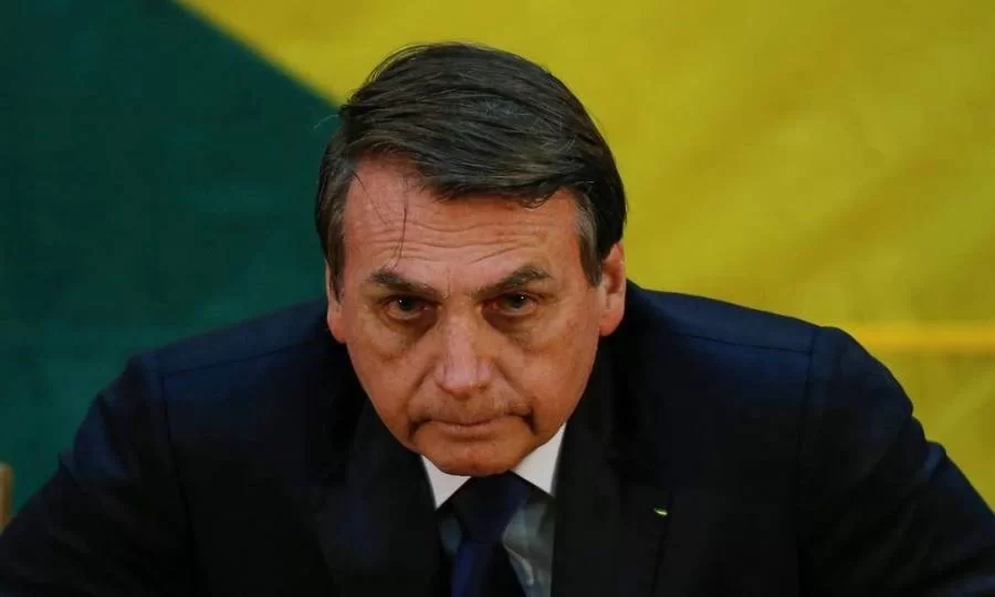 Bolsonaro: invasÃÂ£o de telefone ÃÂ© crime e ponto final