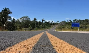 Governador Carlesse entrega trecho da TO-126