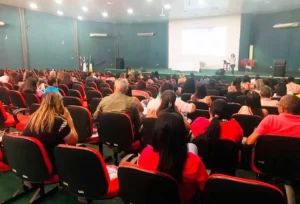 Mais de 200 agentes municipais recebem capacitaÃÂ§ÃÂ£o sobre gestÃÂ£o da SaÃÂºde e da Rede Assistencial