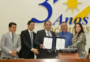 Gleydson Nato ÃÂ© empossado na vaga de Eduardo Siqueira Campos