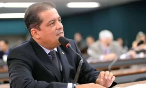 Em menos de um mÃªs, Eduardo Gomes deixa secretariado de Carlesse e volta para o Senado