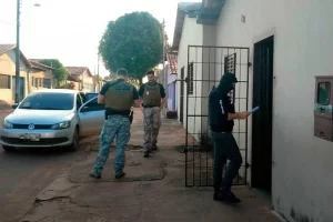 OperaÃÂ§ÃÂ£o mira membros de facÃÂ§ÃÂ£o suspeitos de incendiar ÃÂ´nibus no TO