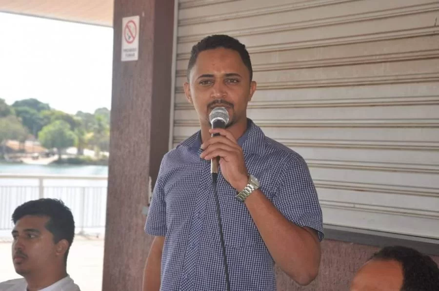 Elimarcos Vinicius comemora liberaÃÂ§ÃÂ£o de R$ 30 milhÃÂµes para grandes obras em Colinas do Tocantins