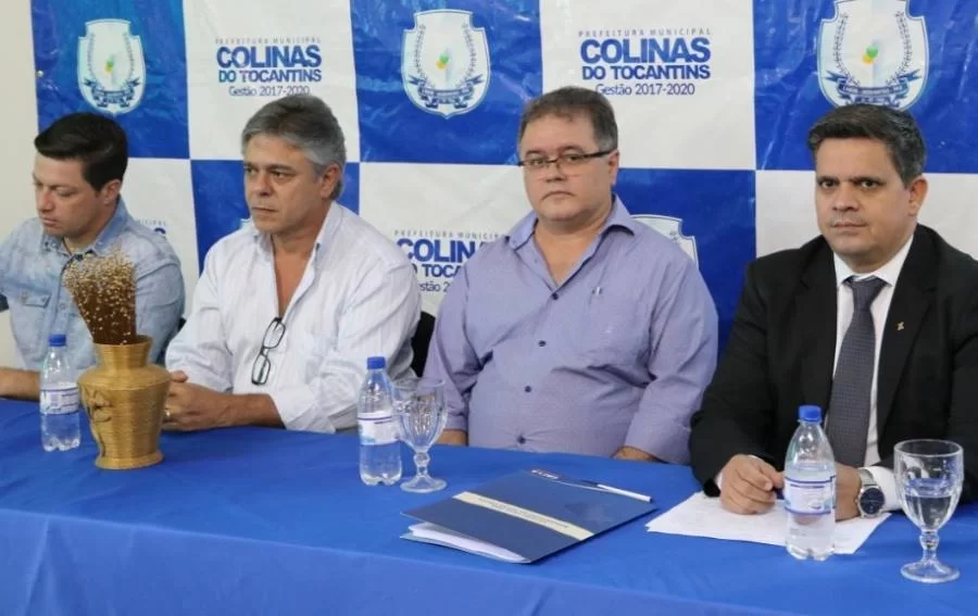 Contrato assinado: Adriano Rabelo comemora assinatura de contrato de R$ 30 milhÃÂµes e prevÃª salto no desenvolvimento do municÃÂ­pio