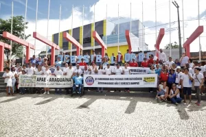 Caminhada abre Semana da Pessoa com DeficiÃªncia em AraguaÃÂ­na