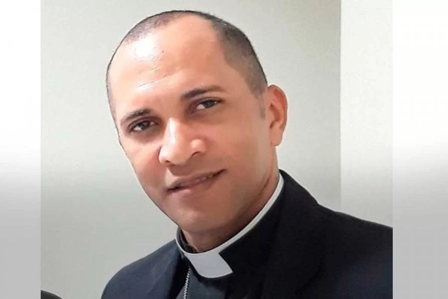 Padre suspeito de abusar e manter jovem em cÃÂ¡rcere privado ÃÂ© preso em flagrante em Palmas