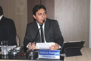 Presidente da CÃÂ¢mara de Gurupi antecipa salÃÂ¡rio do mÃªs de maio