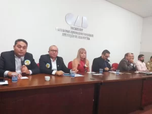 ExecuÃÂ§ÃÂ£o e qualidade do Transporte Escolar em 52 municÃÂ­pios da RegiÃÂ£o Norte do Tocantins   sÃÂ£o debatidas durante evento em AraguaÃÂ­na