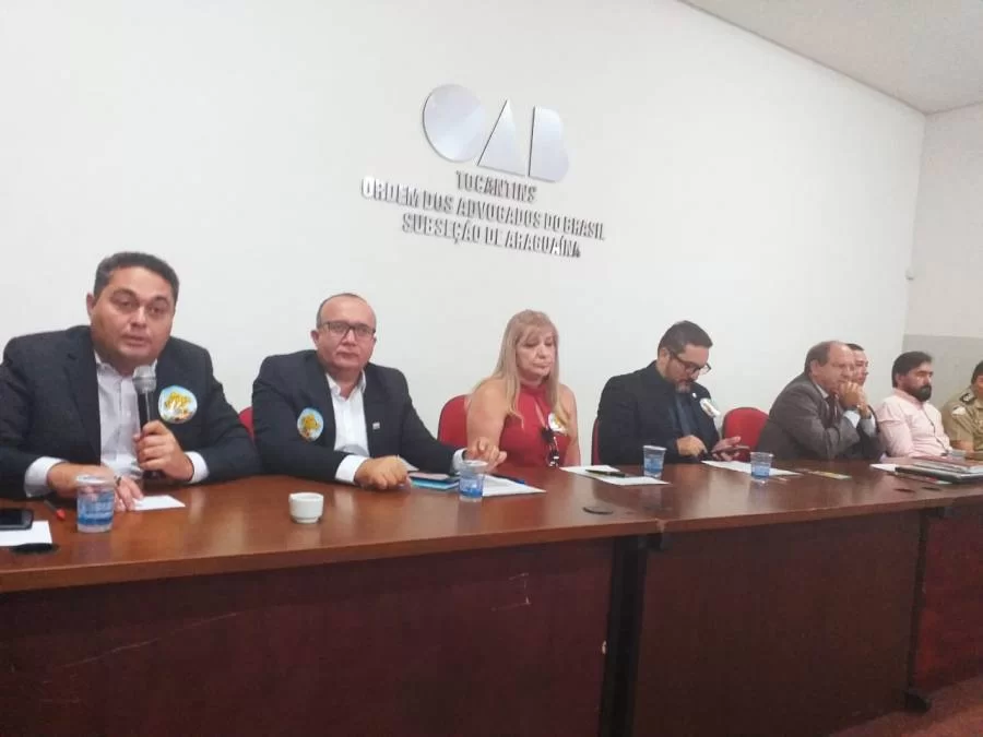 ExecuÃÂ§ÃÂ£o e qualidade do Transporte Escolar em 52 municÃÂ­pios da RegiÃÂ£o Norte do Tocantins   sÃÂ£o debatidas durante evento em AraguaÃÂ­na