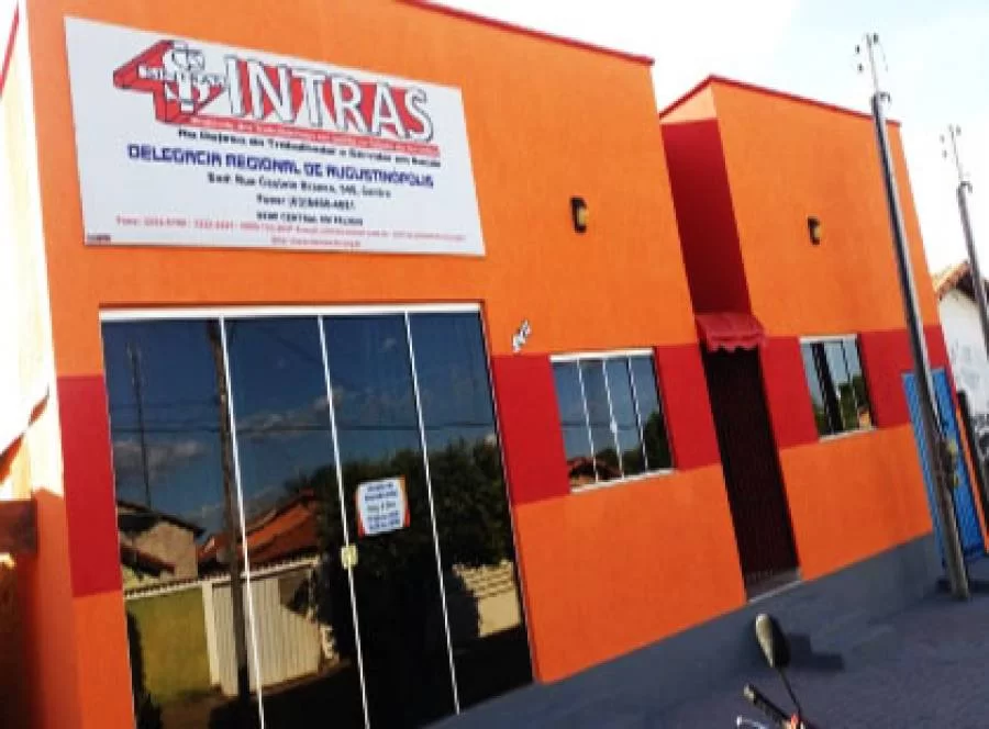 Governo publica Portaria que regulamenta carga horÃÂ¡ria de servidores e o funcionamento das unidades de saÃÂºde do Estado