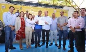 Governador Mauro Carlesse abre consulta do PPA 2020/2023 em GuaraÃÂ­