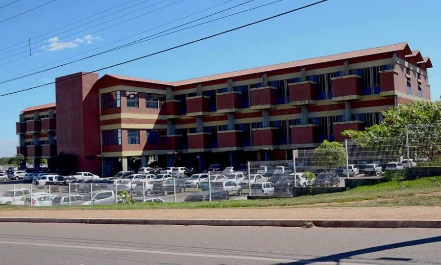 JustiÃÂ§a proÃÂ­be Carlesse de usar imagens internas do HGP  em propaganda eleitoral