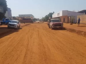 Vereador cobra urgÃªncia na conclusÃÂ£o de obras em trecho da avenida VinÃÂ­cius do Moraes em Colinas