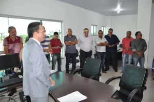 RegulaÃÂ§ÃÂ£o entrega Certificados de Registro aos permissionÃÂ¡rios do transporte pÃÂºblico alternativo