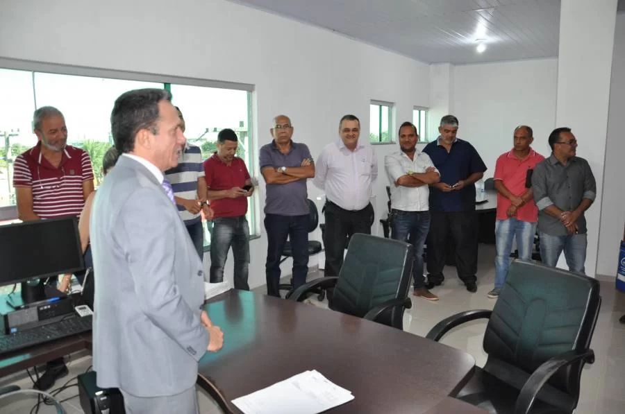 RegulaÃÂ§ÃÂ£o entrega Certificados de Registro aos permissionÃÂ¡rios do transporte pÃÂºblico alternativo