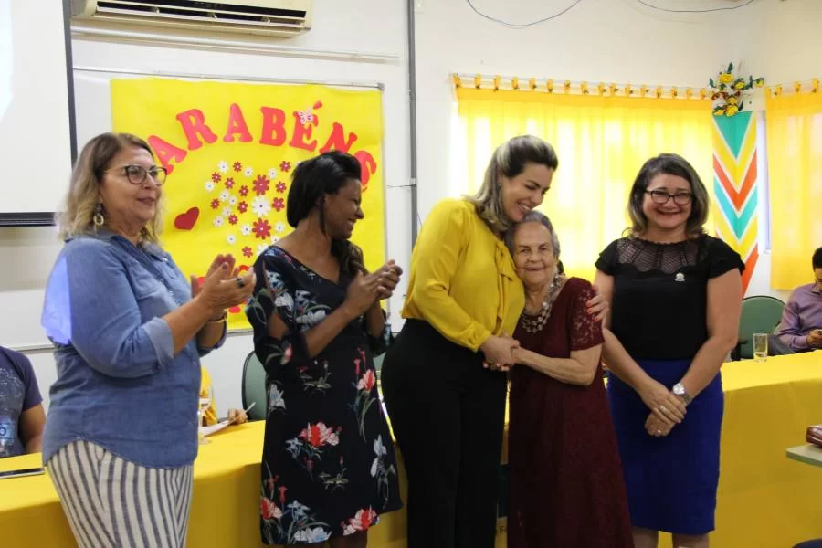 "Hoje ÃÂ© um dos dias mais felizes da minha gestÃÂ£o", destacou Cinthia Ribeiro em visita ÃÂ  Universidade da Maturidade