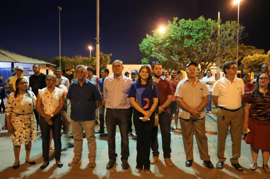 Mesmo na oposiÃÂ§ÃÂ£o, Rita de CÃÂ¡ssia enaltece desfile cÃÂ­vico organizado pela Prefeitura de Bandeirantes do Tocantins