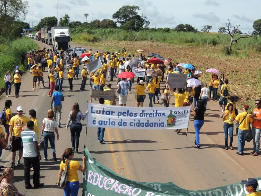 Cobrando o governo: Iniciativa do Sintet leva promotoria a cobrar concurso
