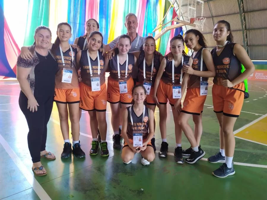 Equipe Feminina de Basquete do Anne Frank perde a chance de classificaÃÂ§ÃÂ£o para a etapa nacional dos Jogos Escolares da Juventude