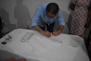 Certame em Colinas:  Adriano Rabelo  assina e protocola projeto de lei para concurso pÃÂºblico com 300 vagas