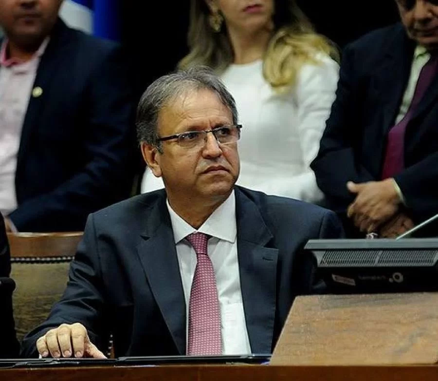 Contas de Marcelo aguardam parecer de relatoria na AL: Nilton Franco e Issam sÃÂ£o os relatores na ComissÃÂ£o de FinanÃÂ§as, TributaÃÂ§ÃÂ£o e Controle