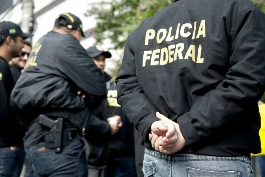 PolÃÂ­cia Federal cumpre mandados em operaÃÂ§ÃÂ£o contra suspeitos de pornografia infantil internacional em GuaraÃÂ­; Interpol tambÃÂ©m investiga caso