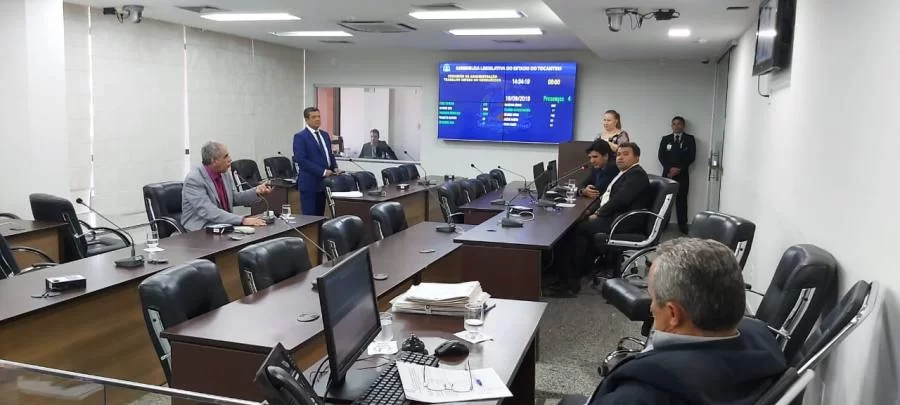 Deputados discutem possibilidade de convocar presidente da Adapec na ComissÃÂ£o de Defesa do Consumidor